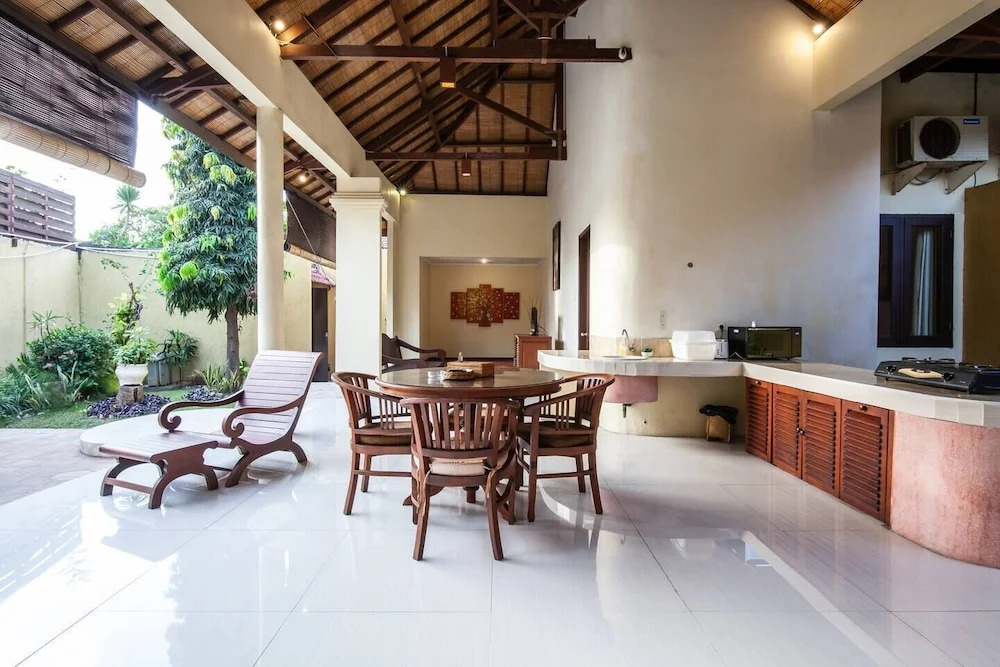 PB - 7BR - V5 & V1 7BR Private Pool Villa, Walk to Seminyak Beach