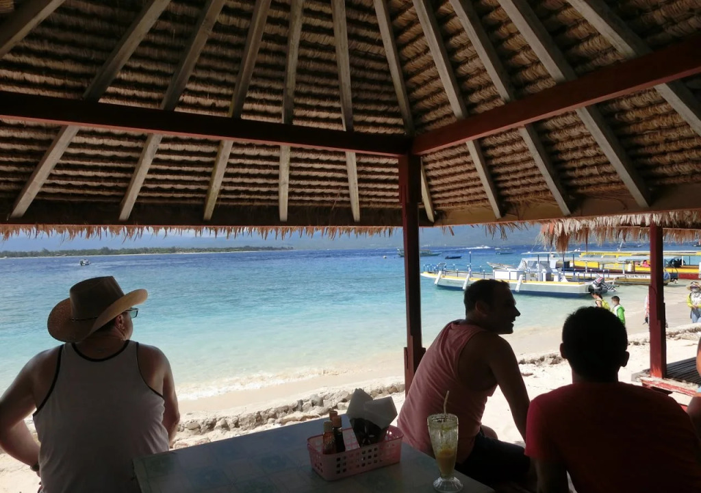 Lombok Holiday Hotel