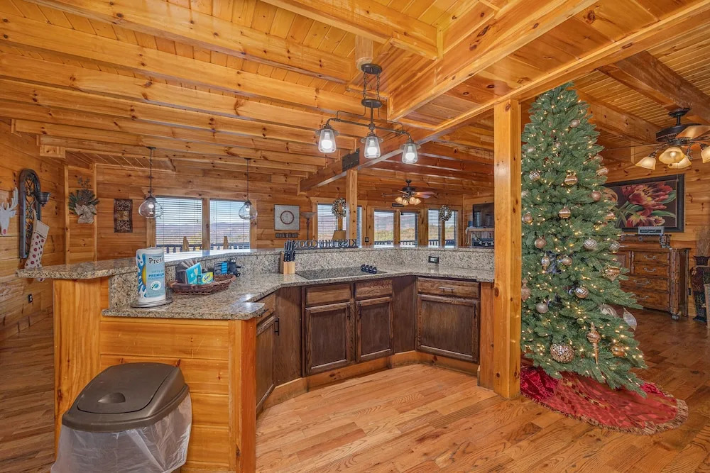 Picture Perfect- Seven Bedroom Cabin