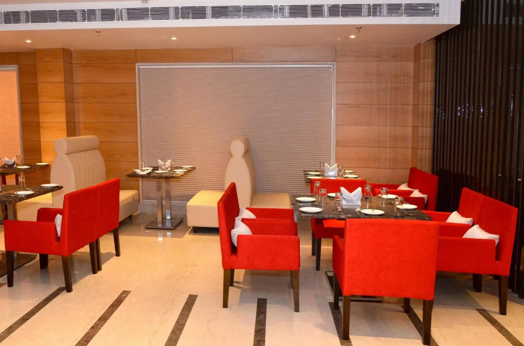 Sawera Grand Luxury Stay Near Golden Temple