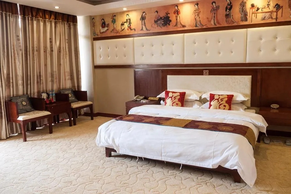 Yangshuo Imperial City Hotel