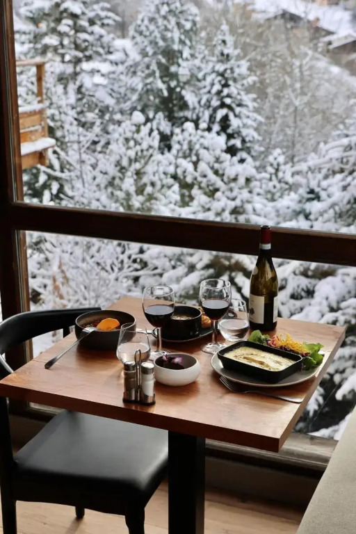 Alpeen Hotel