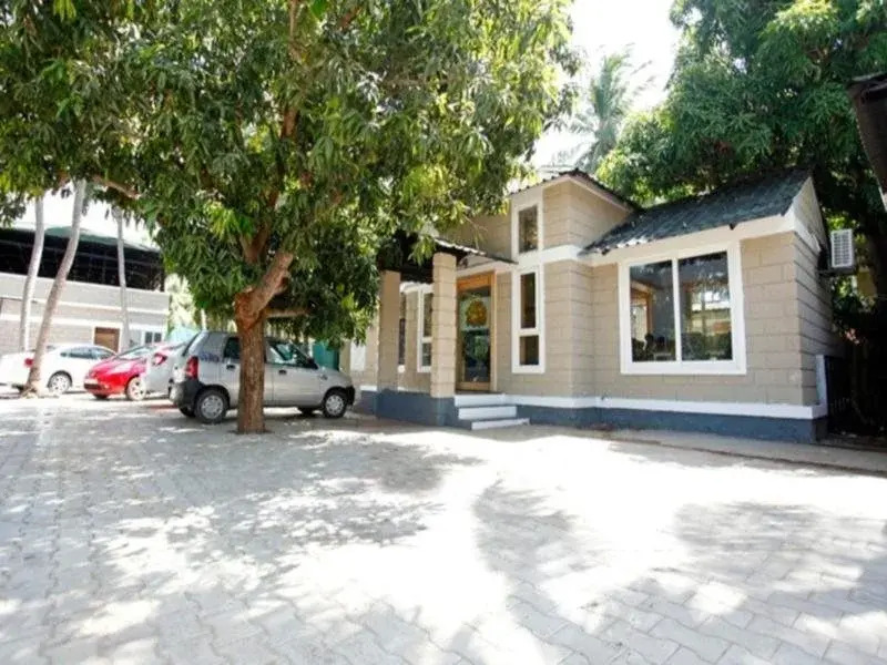 Ayur Resorts