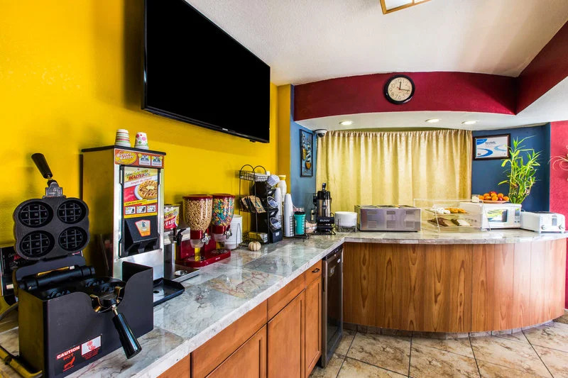 Rodeway Inn & Suites