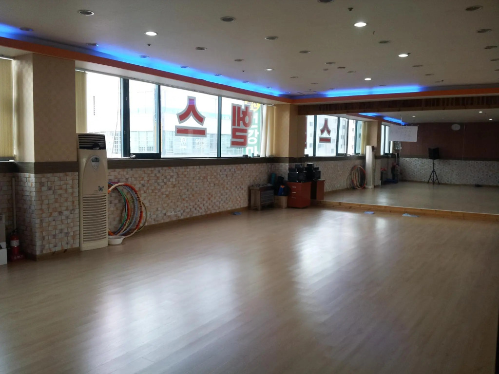 Aura Tourist Hotel