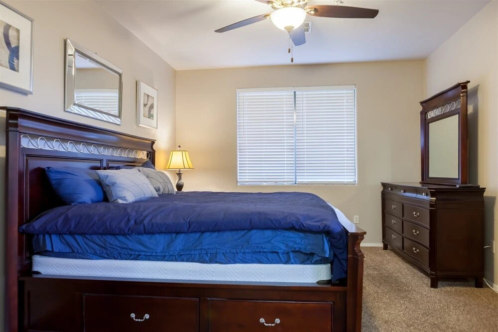 2BR Plus Ocotillo Townhome, Heated Pool, Spa, Gym