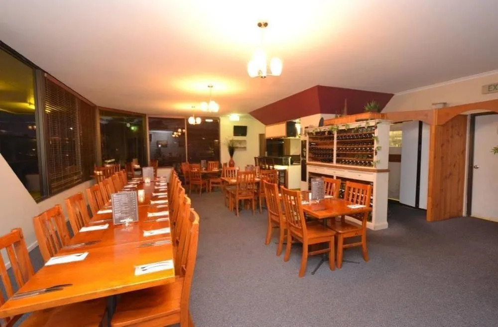 Biloela Centre Motel & Grevillea Steakhouse & Bar