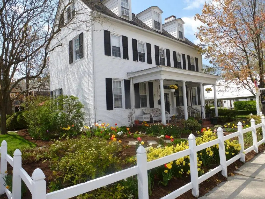 Old Brick Inn