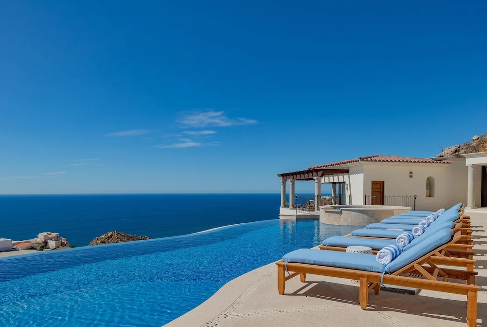 Villa With Sweeping Ocean Views From Pedregal: Casa Stella