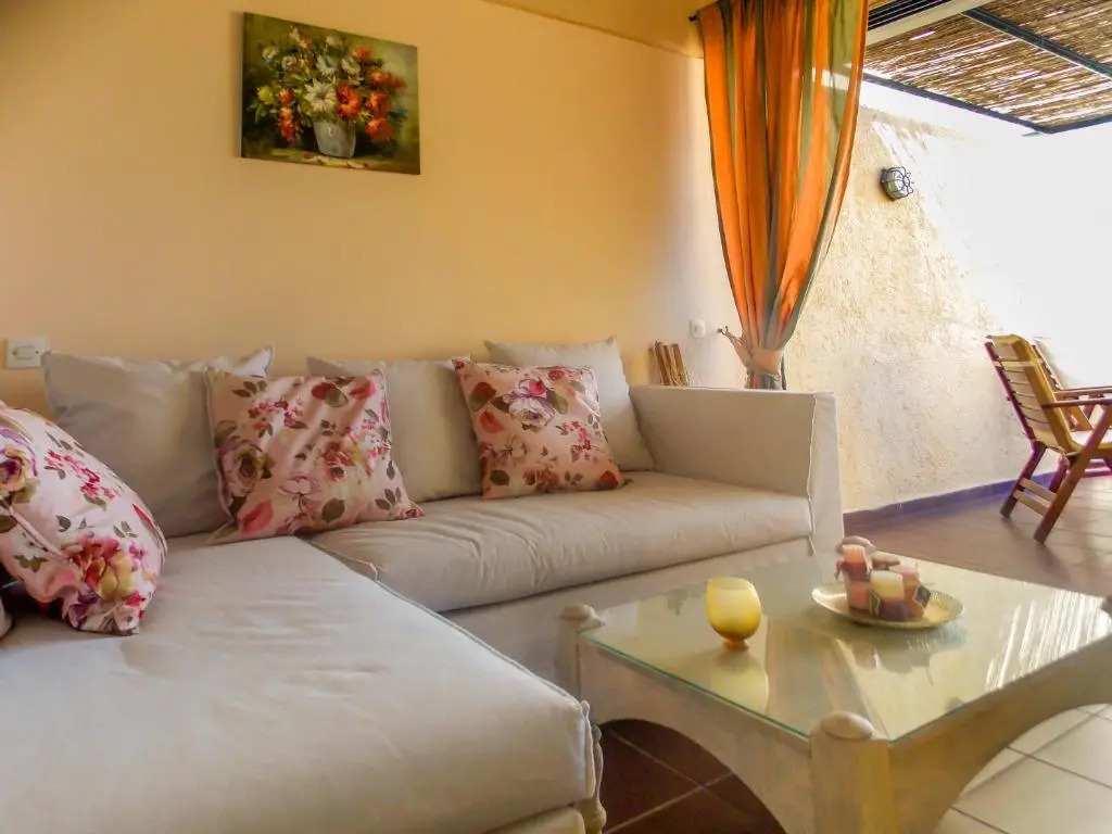 Manto On The Beach Apartments