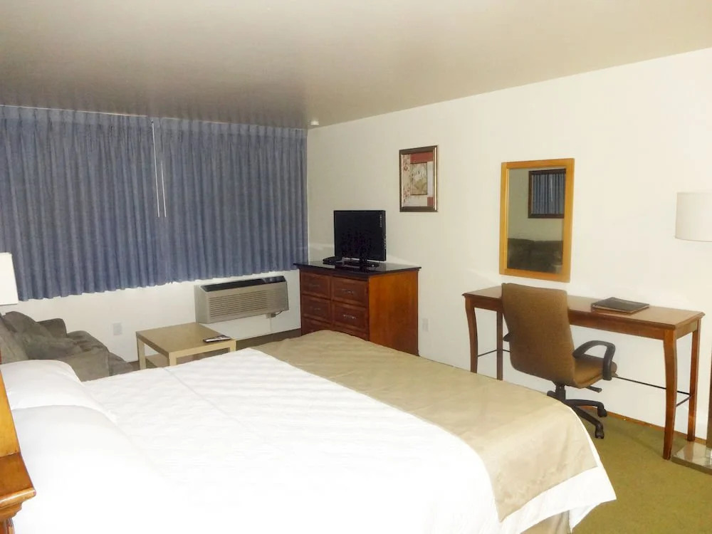 University Motel Suites