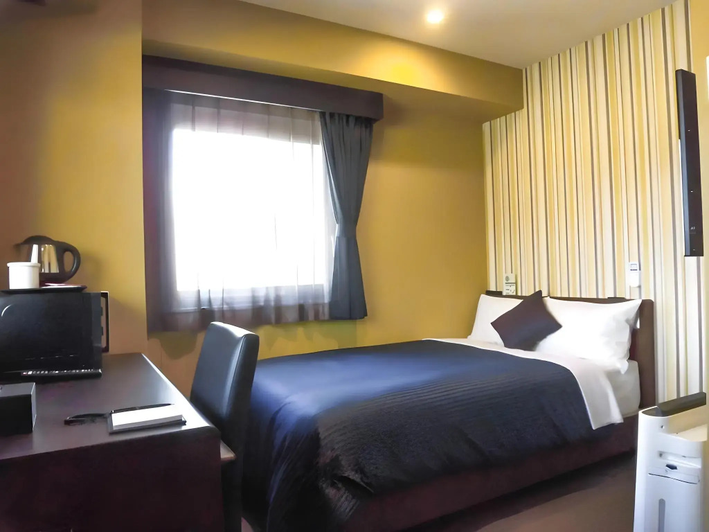 HOTEL LiVEMAX Fukuyama Ekimae