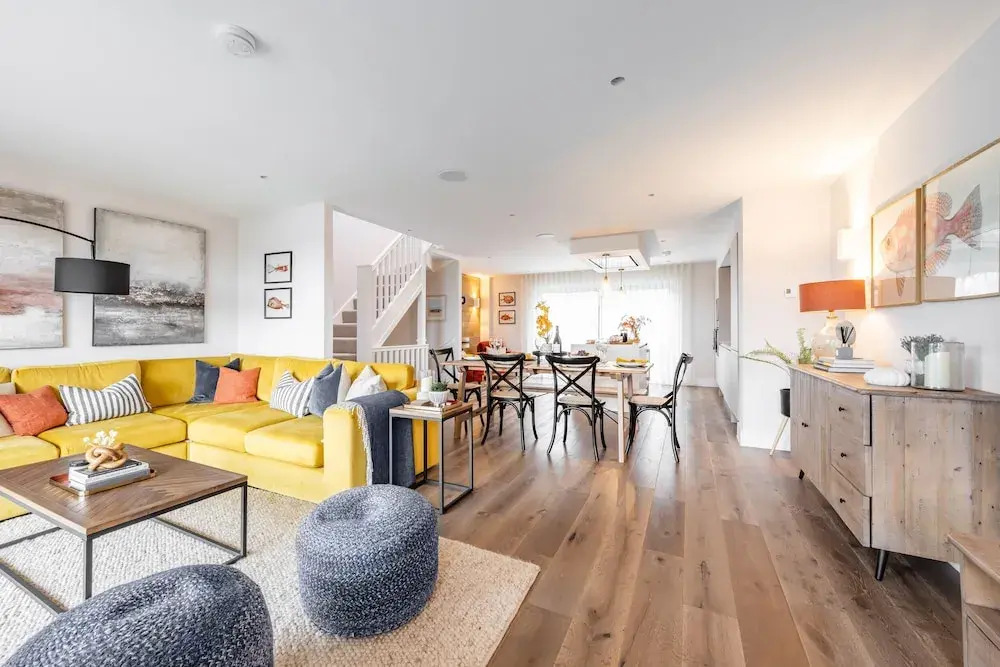 Porth Beach Villa