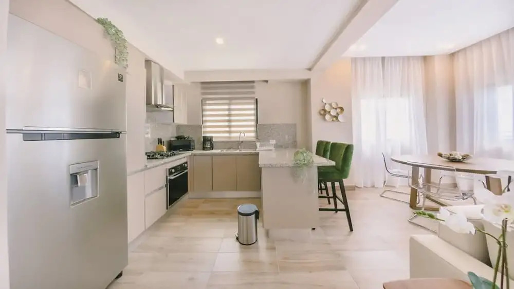 Regatta Living ll With Breakfast Included - 907