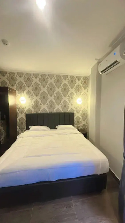 Nuris Hotel