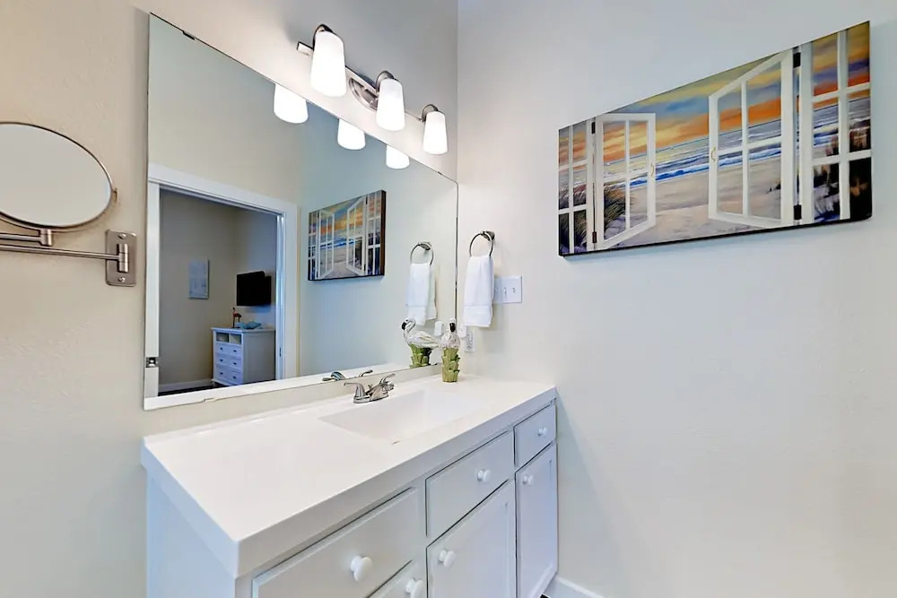 Roomy and Coastal in Port A by RedAwning