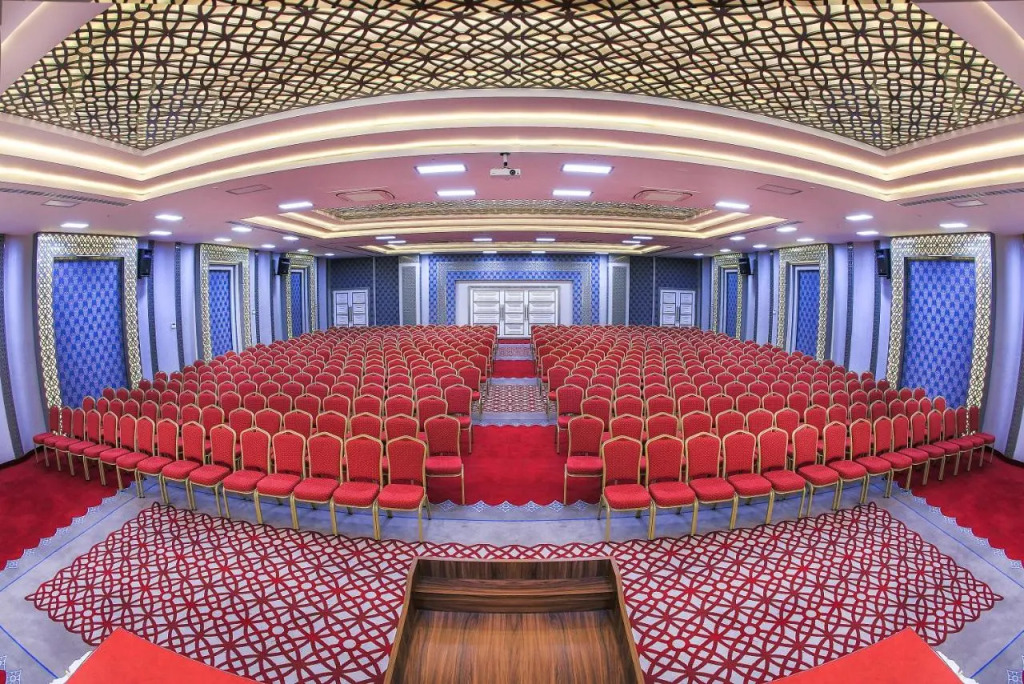 Demonti Hotel