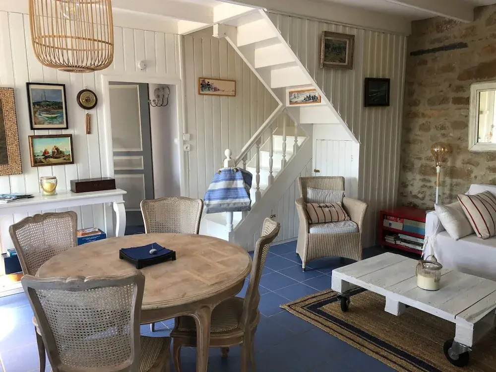 Holiday Home in Terenez by the Lively Port