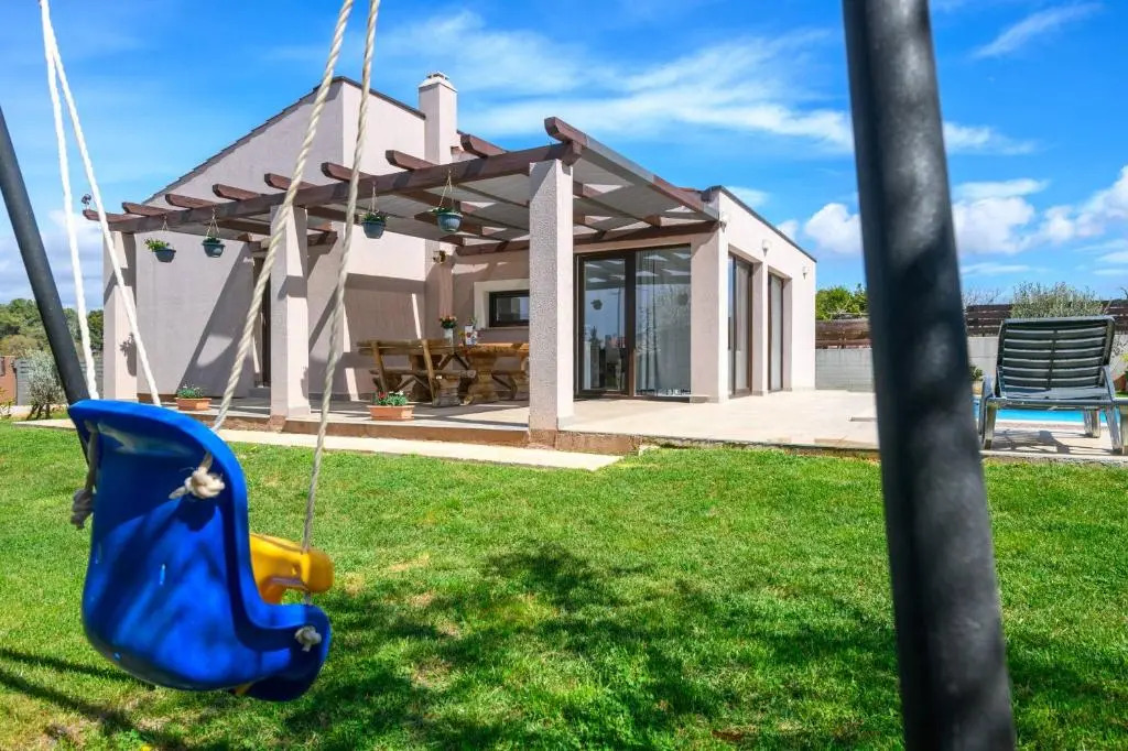 Family Villa With Pool, Wellness