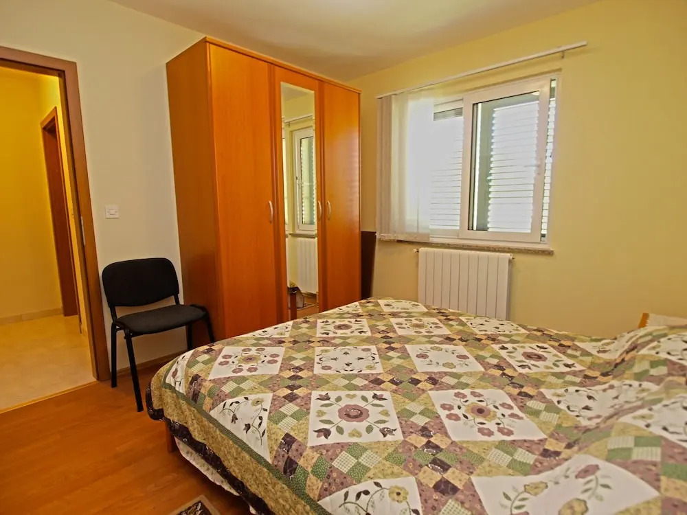 Apartment 1094