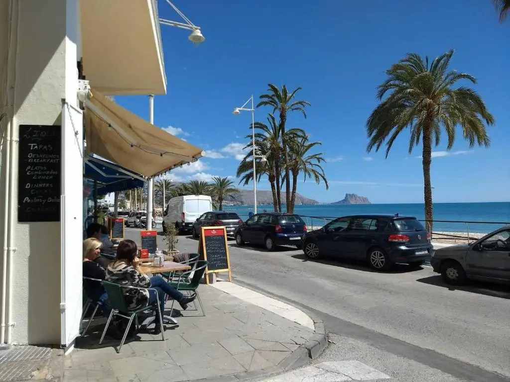50 Meters to Beach! AC - Wifi -Near City Center