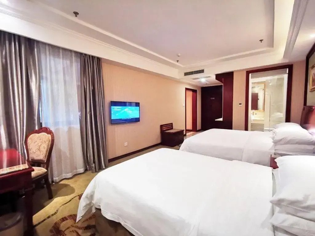 Vienna Hotel Chongqing Changshengqiao Subway Station Branch