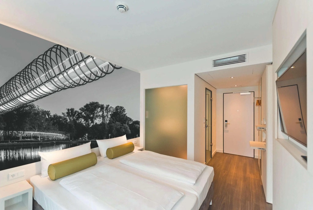 Super 8 by Wyndham Oberhausen am Centro