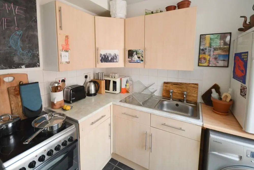 Bright and Cosy Studio Apartment in Stokes Croft