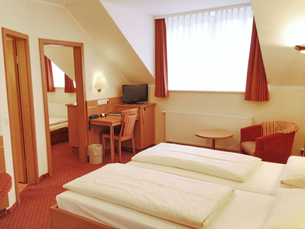 Hotel Kriemhild am Hirschgarten
