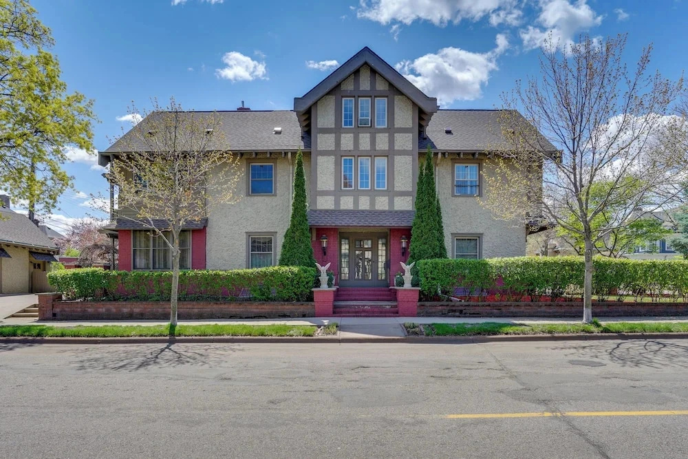 Grand Multi-unit Estate: 2 Mi to Dtwn Minneapolis