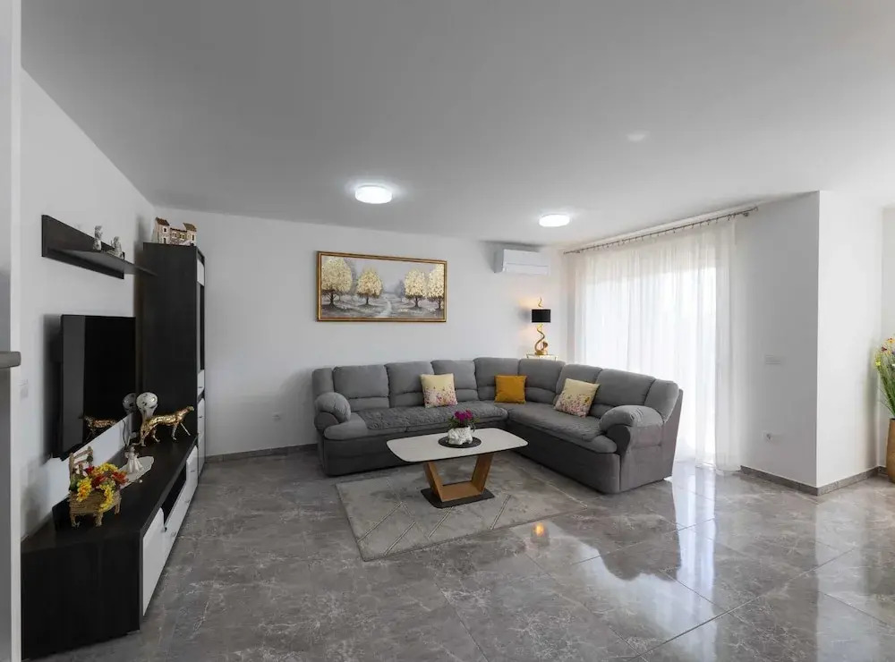 Kastel Stari Sunny Downtown Apartment With Terrace
