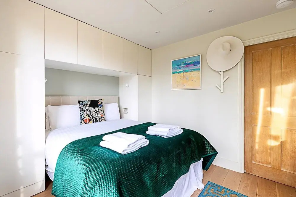 A Stylish Haven Near Portobello Road