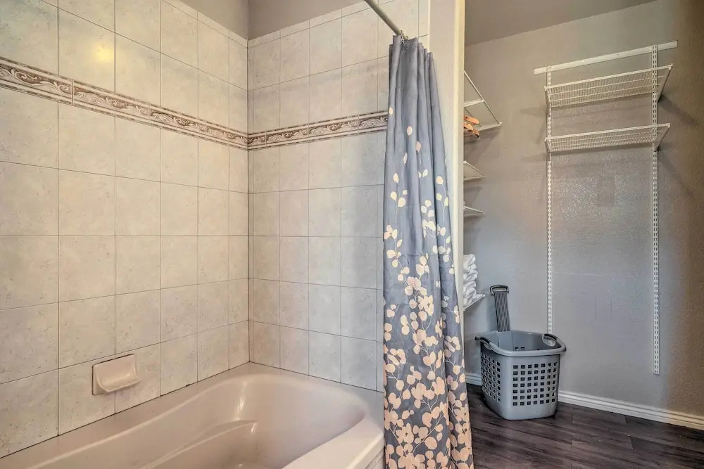 10 Mi to Dtwn: Colorado Springs Townhome