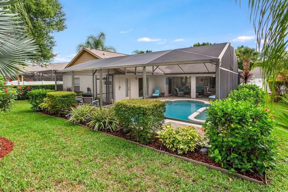 Stunning 4 Bed, 3 Bath Villa With Southwest Facing Pool and spa - 503