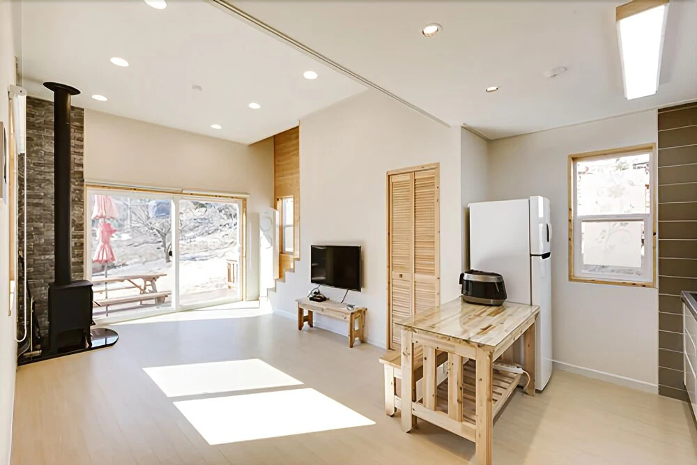 Ulsan (Baenaegol) Rodemnamu Pension