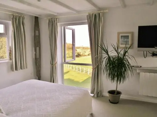 Woodlands Country House