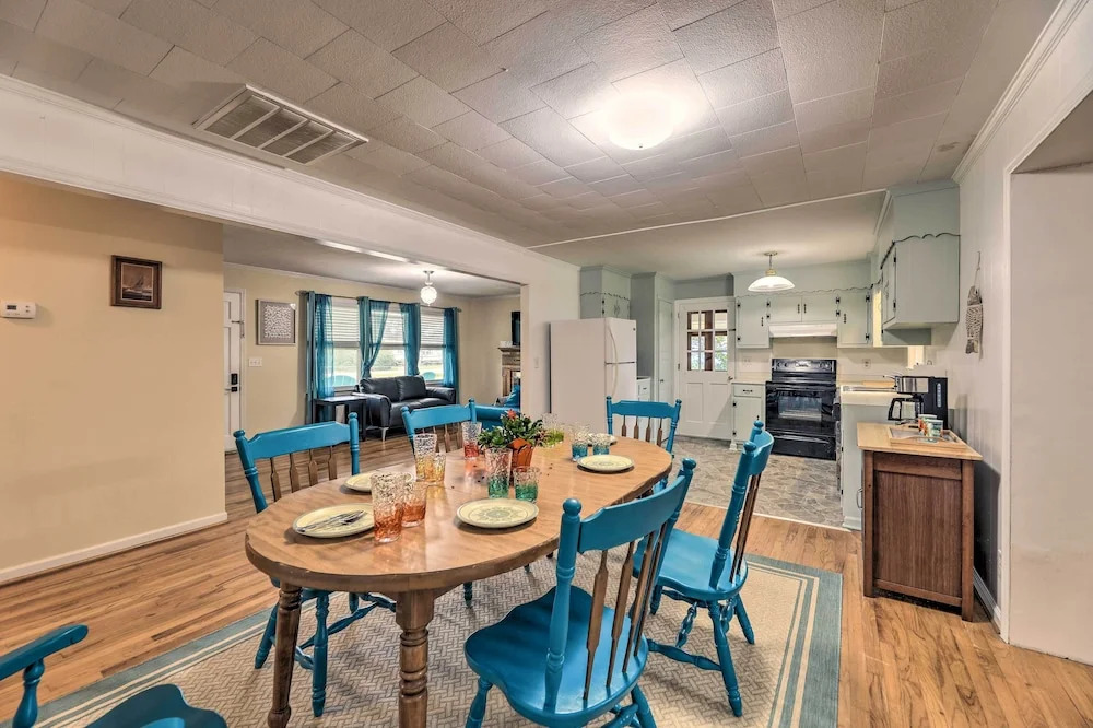 Coastal Retreat! Harkers Island Boating Base
