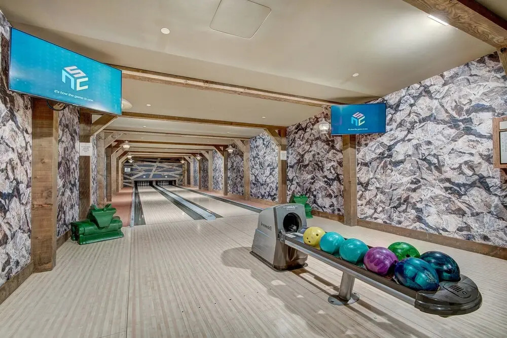 Luxury 4 Bedroom Condo on Peak 8 4 Condo