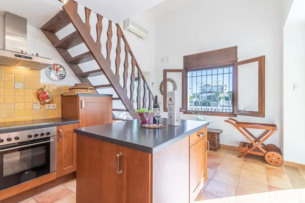Villa in Empuriabrava With Private Mooring