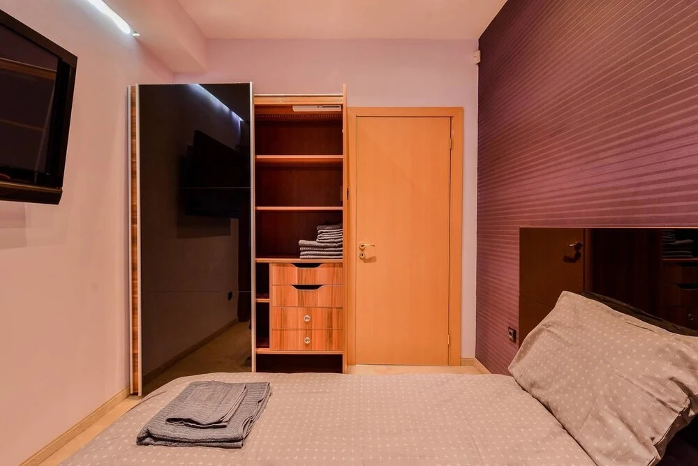 FM Deluxe 1-BDR Apartment - Extravaganzzo