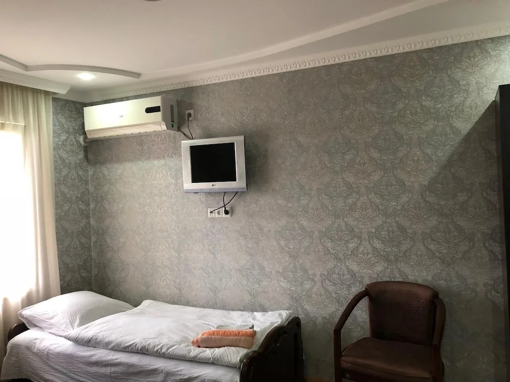 Guest House TasuNia
