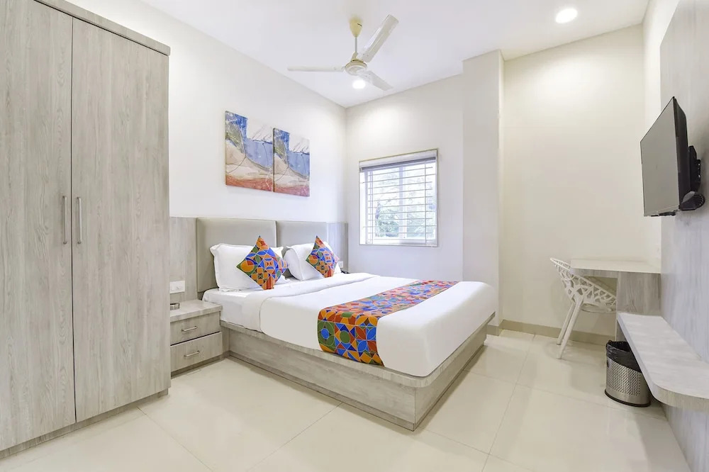 Fabhotel Rex