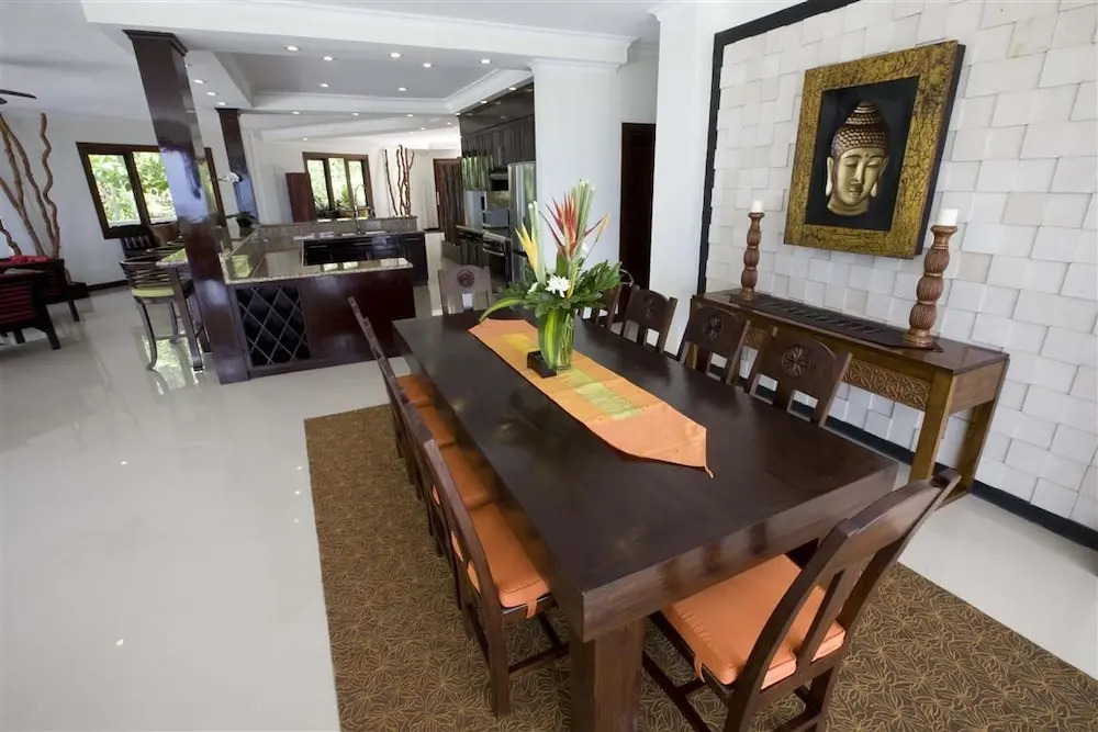 Citrus Tree Villas - Royalty