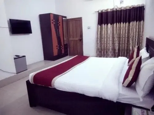 UIT Rest House And Restaurant Hotel