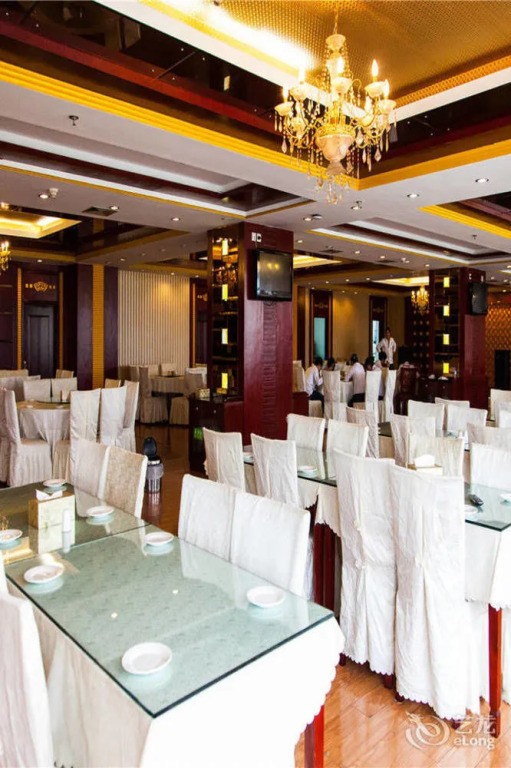 Kunming Jinggu Hotel