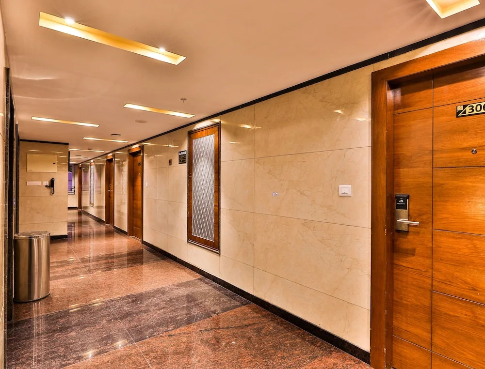 Hotel Vbr Grand Inn