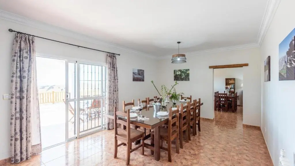 Casa La Sombra de la Parra Antequera - La Higuera by Ruralidays