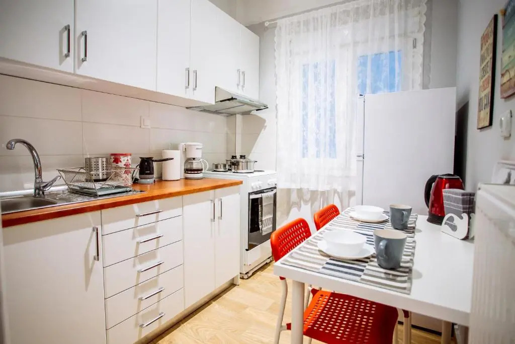 Luxurious & Modern | Walk Everywhere | 5★ Amenities