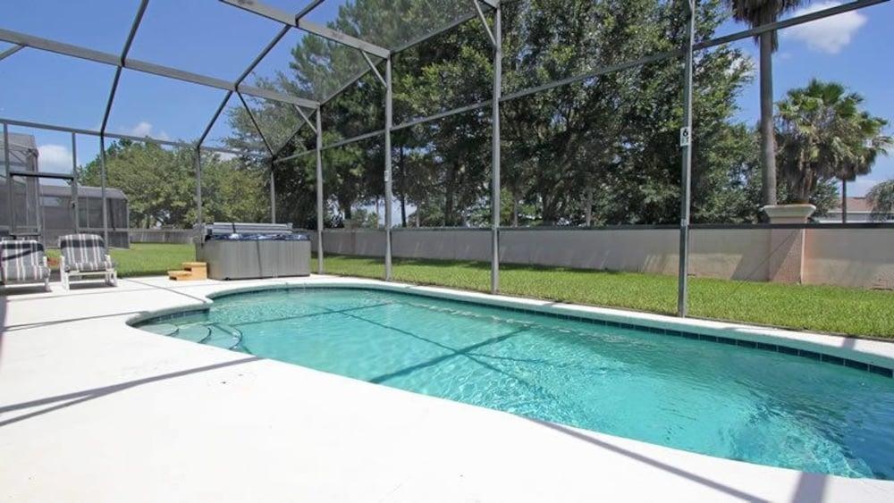 8058 Windsor Palms Resort