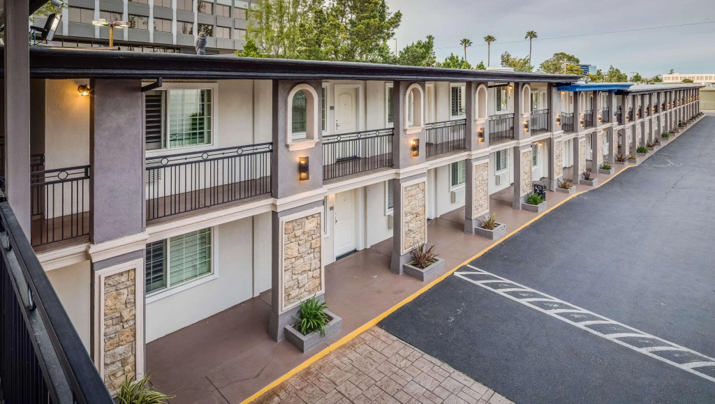 Stone Villa Inn